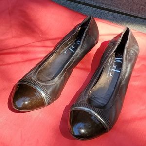 Agl brown kitten heel pumps. Size 42